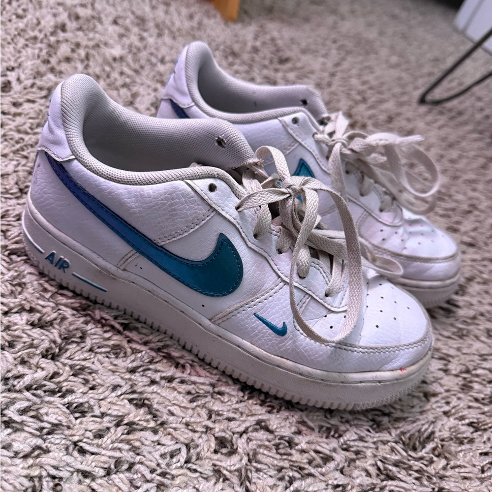 Nike White and Blue Sneakers